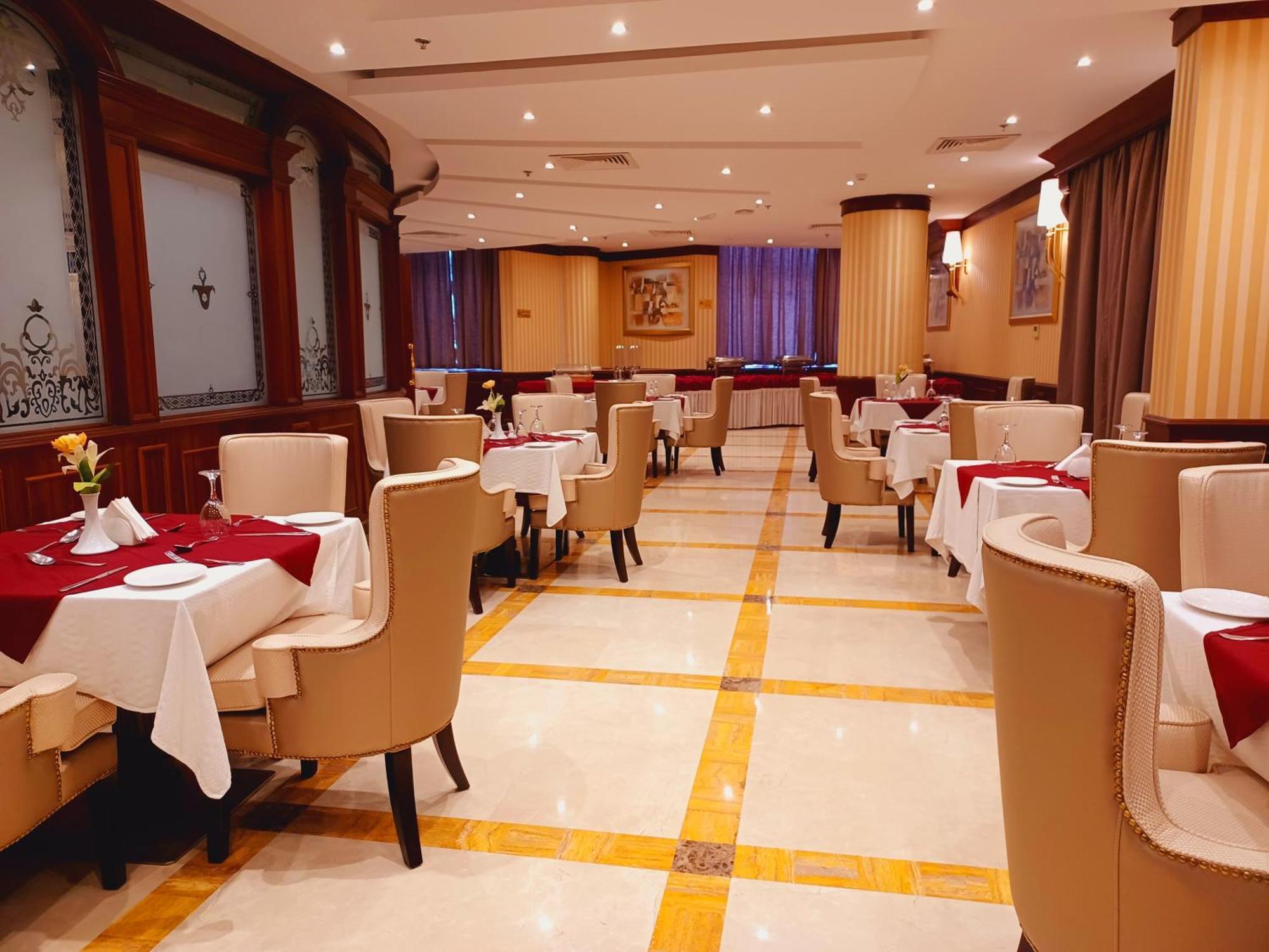 Royal Qatar Hotel Doha Buitenkant foto